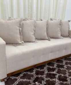 Sofá Cama Casal 4 Lugares e 5 Almofadas Feeling Tecido Veludo 210cm - Bege
