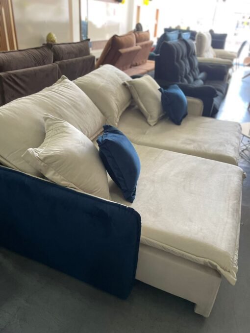 Sofá Cama Retrátil Blog 2,20 m Veludo Marfim/Azul - INNOVE ESTOFADOS - Imagem 7