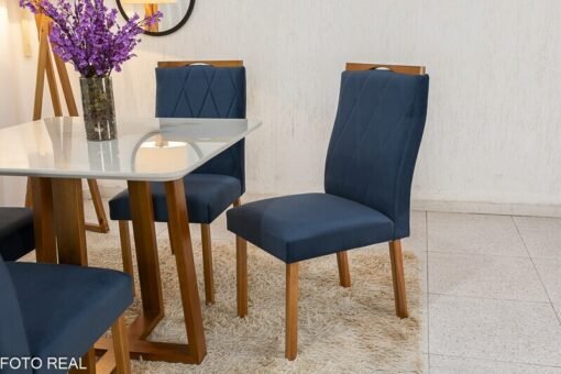 Mesa de Jantar Pedro Mel Vidro Off 90×90 4 Cadeiras Lisboa Veludo Azul 503 Madeira Maciça Art Assento - Entregue Montada - Imagem 4
