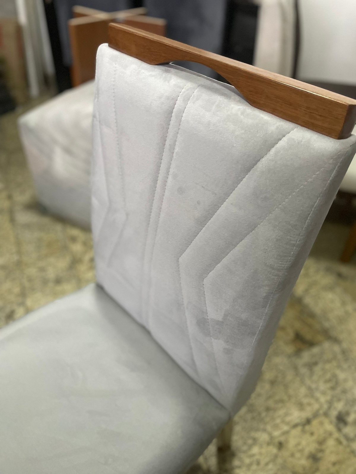 Kit 2 Cadeiras Londres Mel Prata – ART ASSENTOS - Imagem 3