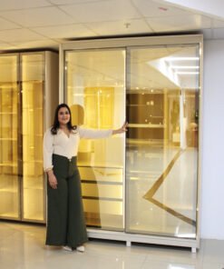 Roupeiro Platinum 2 Portas Vidro Reflecta com Pes e LED Off White Gelius