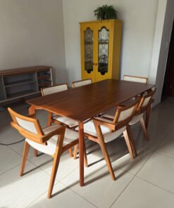 Kit Mesa de Jantar Alegra 1.60m ou 1.80m + 6 Cadeiras Berlim Madeira Linho HR