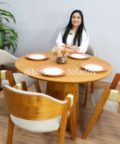Mesa de Jantar Paris Circular 1.10x1.10 c/4 Cadeiras Ravena - Cinamomo Laminado/Bege Linho