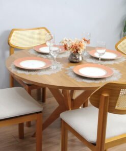 Mesa de Jantar Simpatia Tampo Redondo 108×108 Cinamomo JCM + 4 Cadeira Viena Ou Athenas Anatômica -Cinamomo/Bege Linho