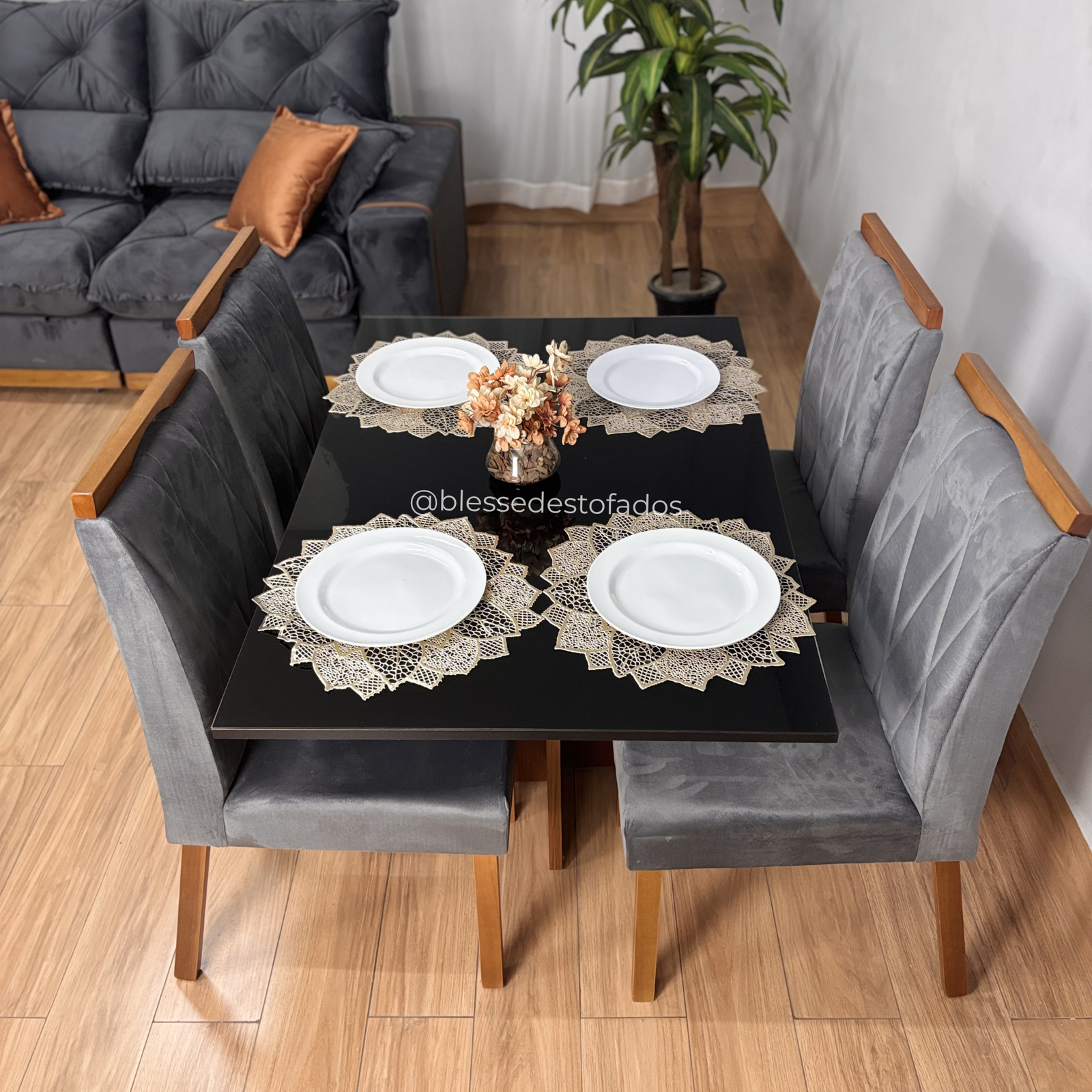 Mesa Los Angeles 120 Cinamono/Preto com 4 Cadeiras Isa Veludo Grafite – MINASPLAC + WM DECOR - Imagem 3
